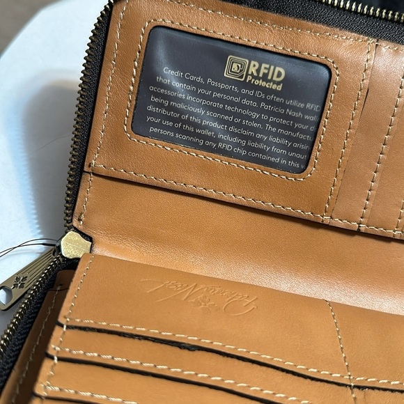 Patricia Nash Leather Edeline Wristlet Wallet - Picture 7 of 7
